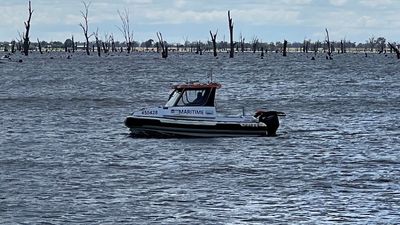 Search continues for teen missing after boating accident on Lake Mulwala