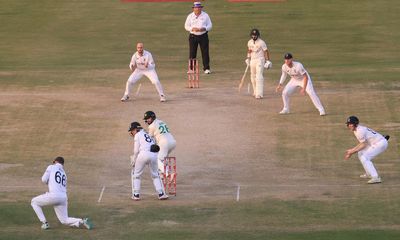 England beat Pakistan by 26 runs in second Test to seal series – as it happened