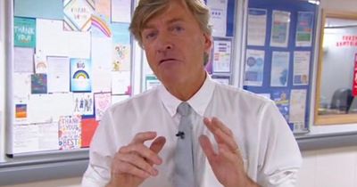 Richard Madeley dubbed 'peak Partridge' as he rolls up sleeves to go on hospital 'front line'