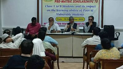 Ex-Mumbai University VC slams withdrawal of pre-matric scholarships to minority students