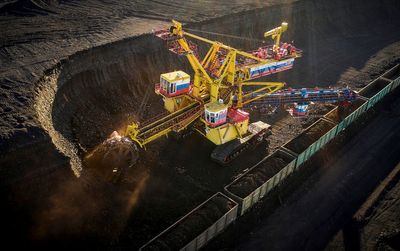 Russia's logistic logjam worsens in winter, curbs coal exports to China