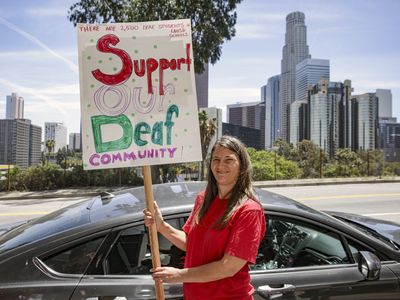 ASL advocates cheered a new bilingual program in LA. But its rollout has been rocky