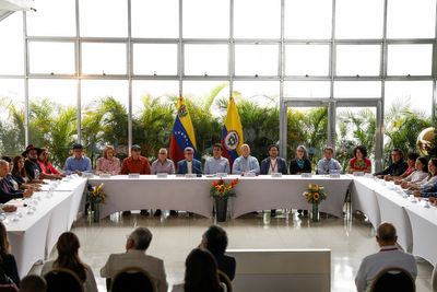Colombia's government, ELN guerrillas complete first round of talks