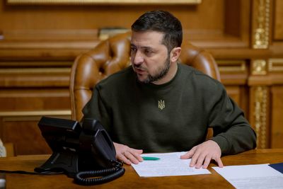 Ukraine's Zelenskiy pushes G7 for winter Global Peace Summit