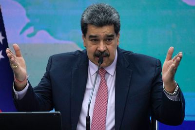 Venezuela's Maduro to fully open border with Colombia