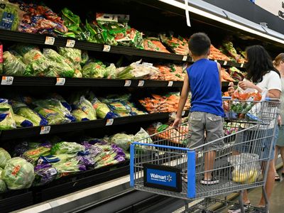 Inflation dips in November, as gasoline savings eclipse grocery price increases