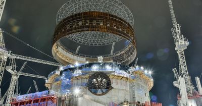 'World's largest crane' lifts final ring at Hinkley Point C