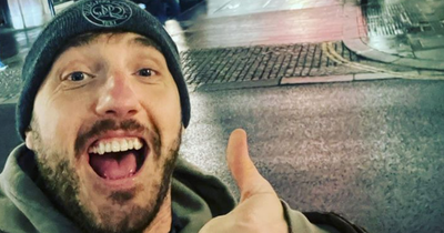 I'm A Celeb's Seann Walsh leaves fans in stitches after turning up to perform at gig a week too early