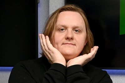 Lewis Capaldi hits out at vile trolls who mocked his weight online