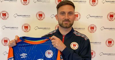 Danny Rogers signs new deal with St Pat's