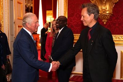 Richard E. Grant recalls home visit by ‘generous’ Prince Charles amid late wife Joan’s cancer battle