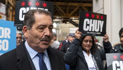 Is Chuy running away with race for Chicago mayor? Local 150 poll shows he is.