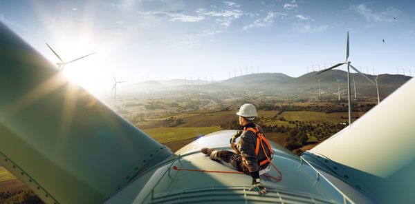 To clean up Australia's power grid, we're going to need many thousands more skilled workers – and fast