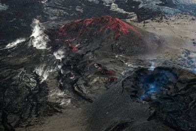 Hawaii volcano goes quiet after spectacular display