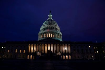 US Congress scrambles to avoid government shutdown