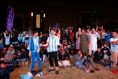 Messi mania for ticketless fans outside World Cup stadium