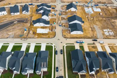 Intensified housing market correction has homebuilders offering sweetheart deals to Wall Street