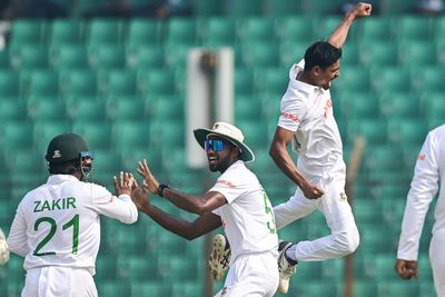 Taijul's double strike rattles India in first Test