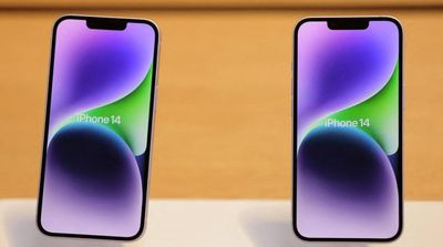 Apple Plans to Let Rival App Stores on iPhones in EU