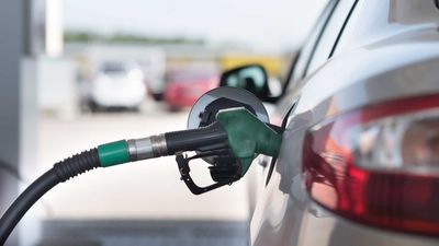 Average US Vehicle Fuel Economy Was 25.4 MPG In 2021