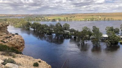 Emergency warning issued for Walker Flat residents to evacuate because of flooding