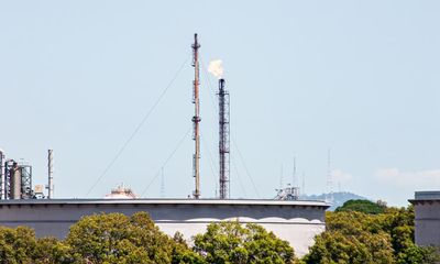 Gas industry attempts to block price caps on fossil fuels shrugged off by Australian government