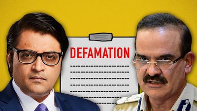 Former Mumbai top cop withdraws defamation suit against Arnab Goswami