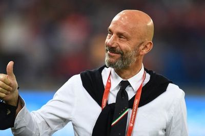 Chelsea hero Gianluca Vialli steps back from Italy role to focus on beating cancer for second time