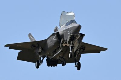 Germany signs contract to buy F-35 jets