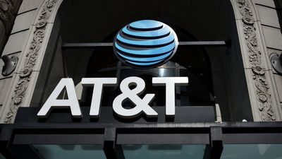 Is There Still Time to Buy AT&T Stock? The Chart Hints.