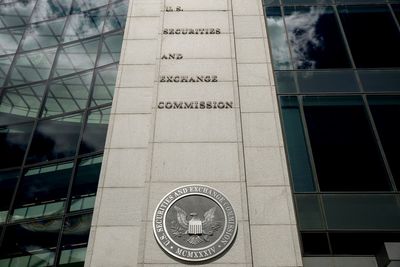 US charges 8 in social media 'pump-and-dump' stock scheme