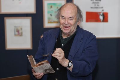 Quentin Blake’s birthday celebrated by illustrators with drawings of 90 candles