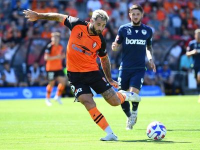 Austin powers out of Roar as Kruse looms