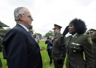 Black Colombian army major breaks ranks by wearing natural hair