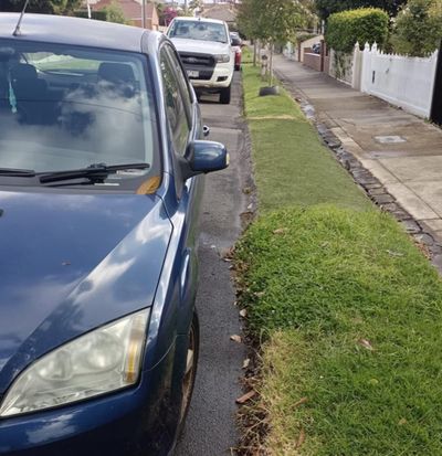 Melbourne driver given hefty fine for little-known parking offence