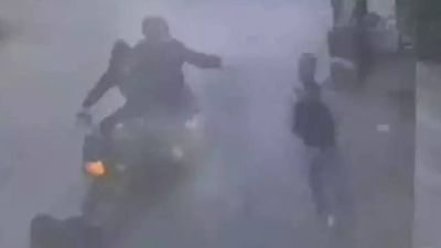 Police issue notice to Flipkart in Delhi acid attack on schoolgirl