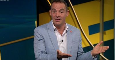 Martin Lewis urges Christmas shoppers to pay just 1p using credit card for 'powerful' protection