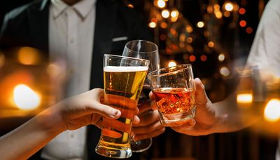 How to avoid binge drinking and support sober loved ones during the holidays