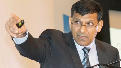 'We will be lucky if we get 5% growth next year,' says ex-RBI governor Raghuram Rajan