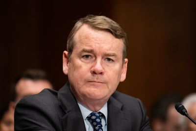 Sen. Bennet unveils bill to revise agricultural visa system - Roll Call