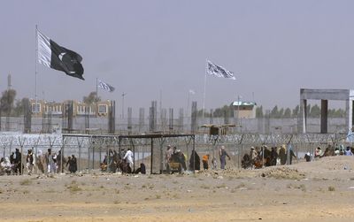 Civilians wounded as fighting erupts at Pakistan-Afghan border