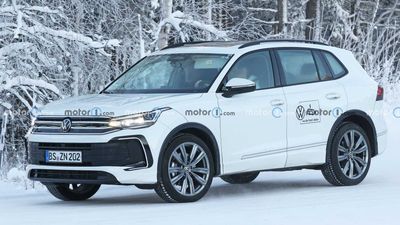 2024 Volkswagen Tiguan Spied In White Tries To Blend In With The Snow