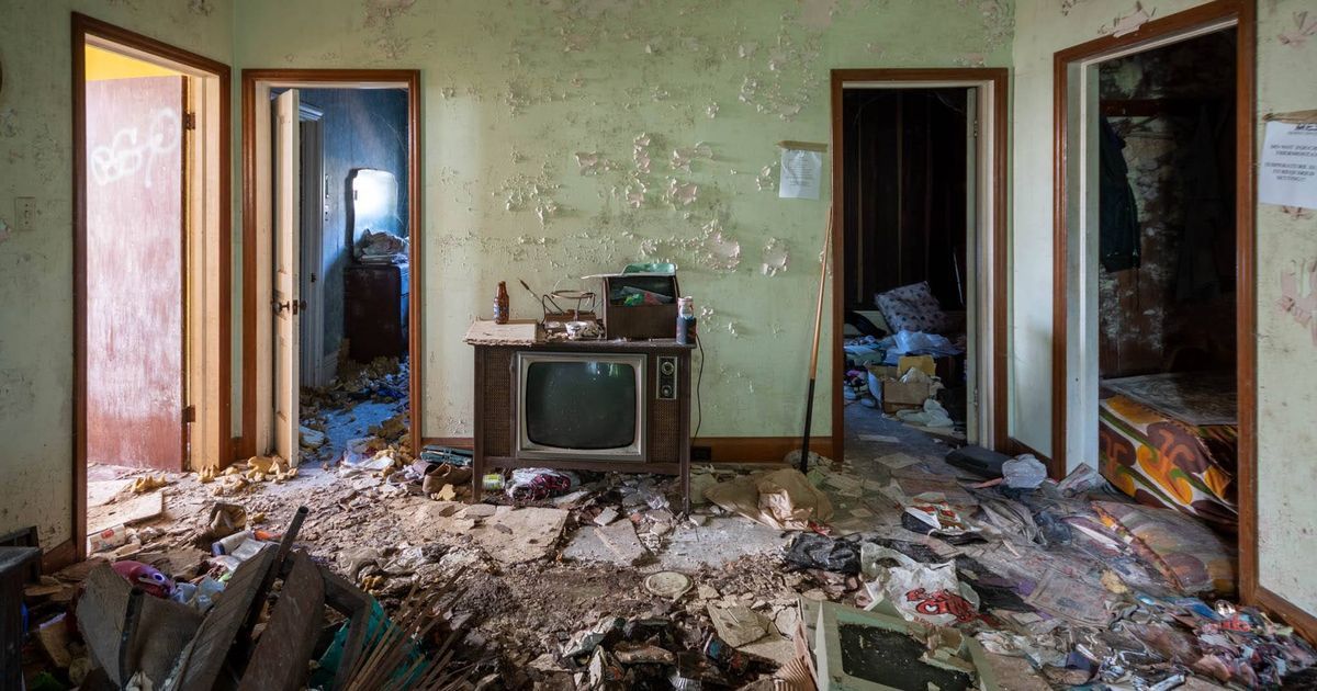 Arnold Schwarzenegger Abandoned Mansion