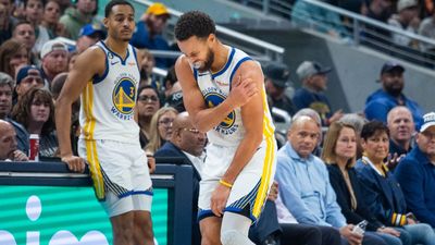 Report: Steph Curry Expected to Miss Multiple Weeks With Injury