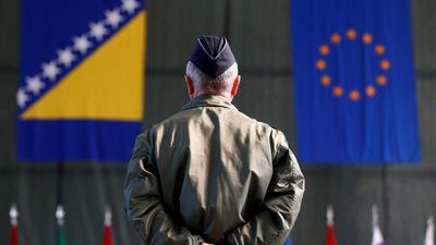 EU leaders grant Bosnia 'candidate status' to join bloc