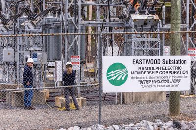 Feds order review of power-grid security after attacks