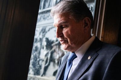 Manchin's permit overhaul falls short again - Roll Call