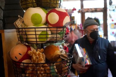 Inflation dampens otherwise bright small biz holiday season