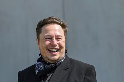 Elon is banning journalists now