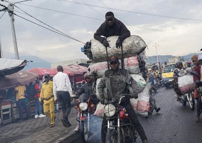 M23 rebels tighten economic vice around east Congo city